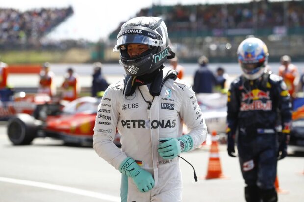 Nico Rosberg Max Verstappen Mercedes Mercedes AMG Petronas Formula One Team F1Red Bull Red Bull Racing F1 ~Nico Rosberg (Mercedes) und Max Verstappen (Red Bull) ~ 