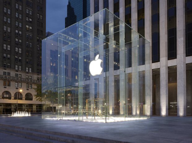 Titel-Bild zur News: Apple-Store mit Logo