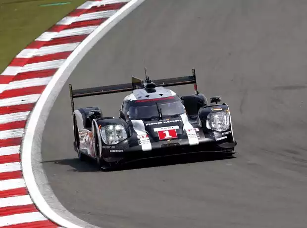 Timo Bernhard, Mark Webber Titel-Bild zur News: Timo Bernhard, Mark Webber