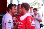 Fernando Alonso (McLaren) und Sebastian Vettel (Ferrari) 