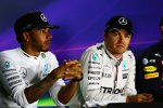 Lewis Hamilton (Mercedes) und Nico Rosberg (Mercedes) 