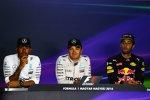 Lewis Hamilton (Mercedes), Nico Rosberg (Mercedes) und Daniel Ricciardo (Red Bull) 