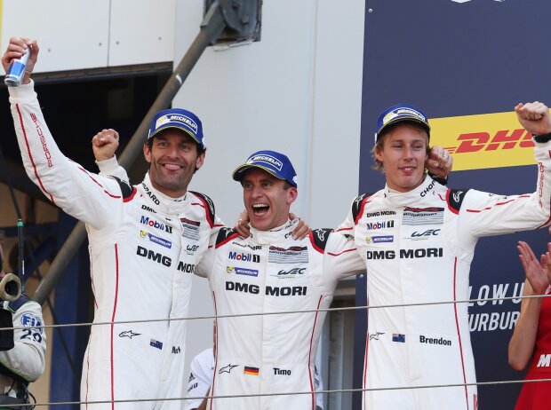 Titel-Bild zur News: Mark Webber, Timo Bernhard, Brendon Hartley