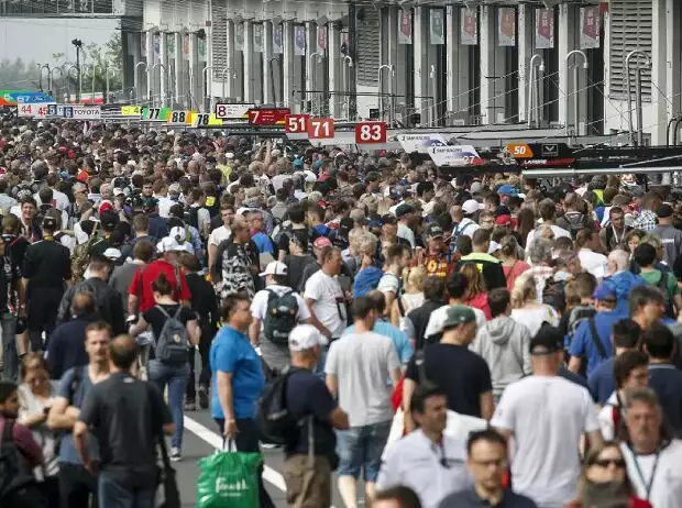 Titel-Bild zur News: Zuschauer