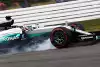 Bild zum Inhalt: Track-Limits: Hamilton in Kurve 1 im Fokus der Rennleitung