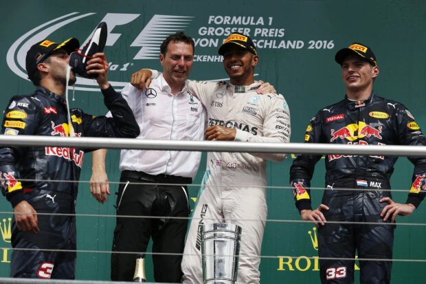 Daniel Ricciardo Lewis Hamilton Max Verstappen Red Bull Red Bull Racing F1Mercedes Mercedes AMG Petronas Formula One Team F1 ~Daniel Ricciardo (Red Bull), Lewis Hamilton (Mercedes) und Max Verstappen (Red Bull) ~ 