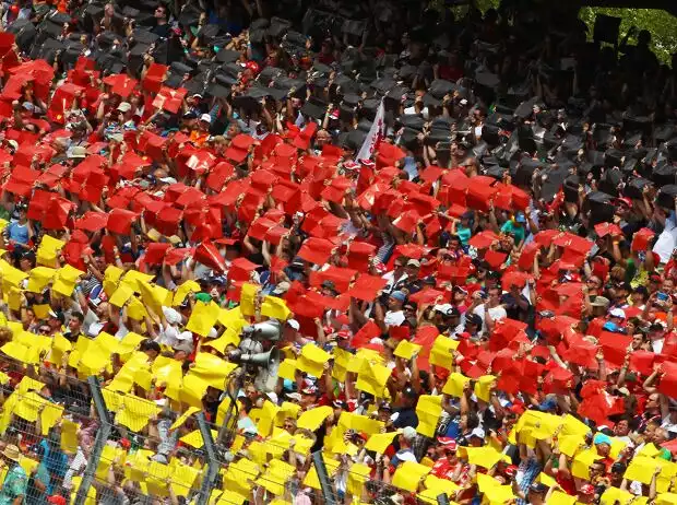 Hockenheim Deutschland-Tribüne Titel-Bild zur News: Hockenheim Deutschland-Tribüne