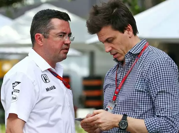 Eric Boullier, Toto Wolff Titel-Bild zur News: Eric Boullier, Toto Wolff