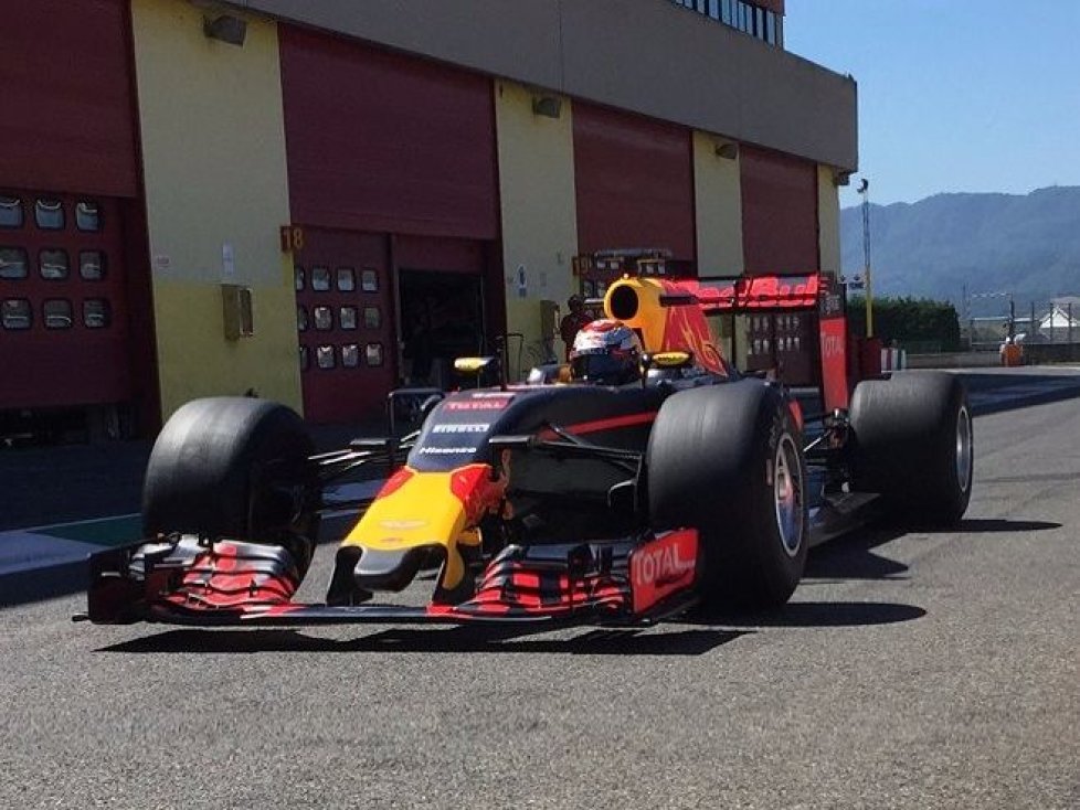 Sebastien Buemi, Pirelli, 2017