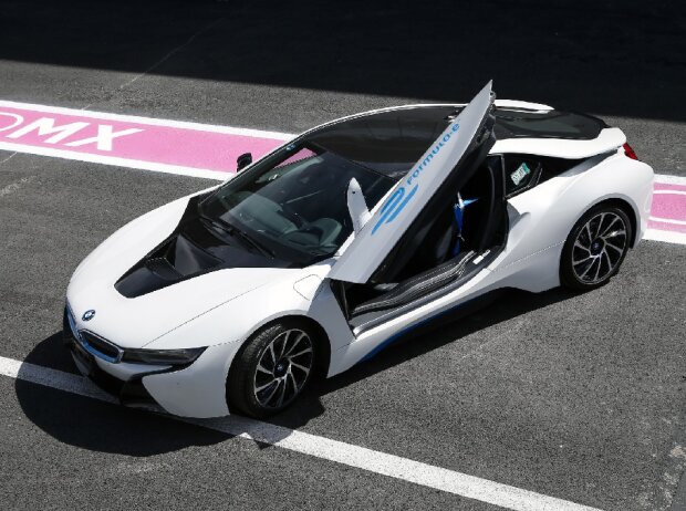 BMW i8 Safety-Car