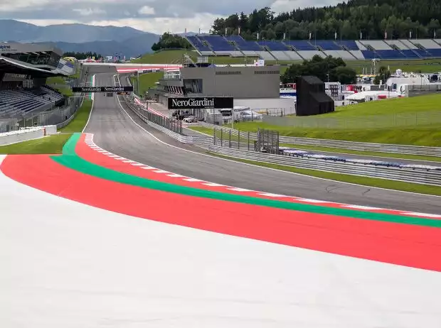 Titel-Bild zur News: MotoGP Zielkurve