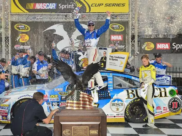 Kevin Harvick Titel-Bild zur News: Kevin Harvick