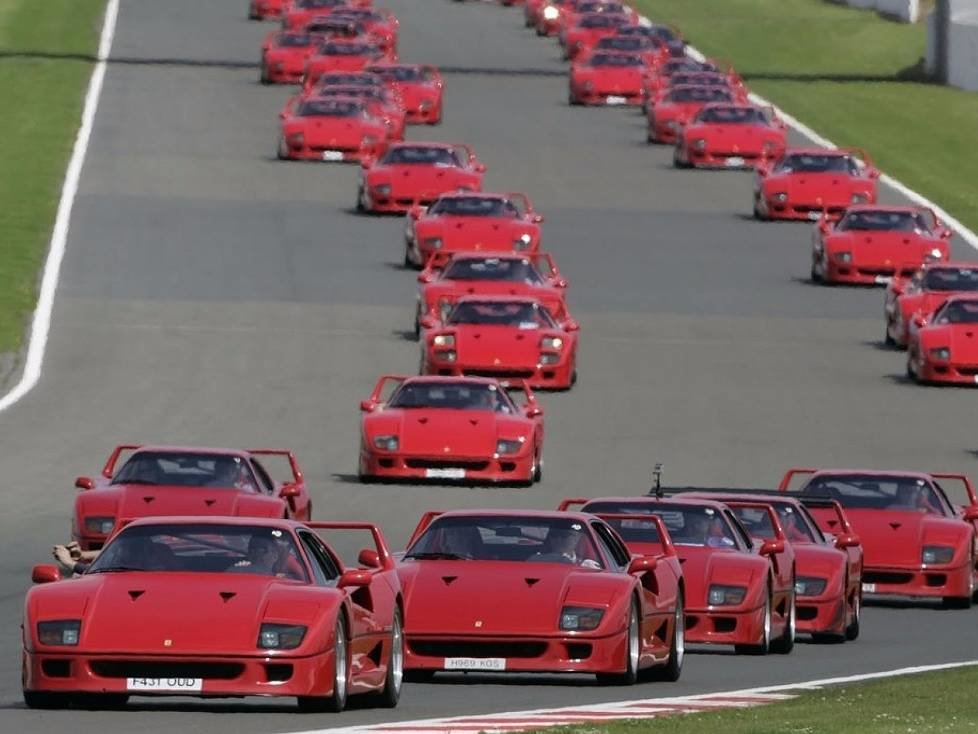 Ferrari F 40-Parade