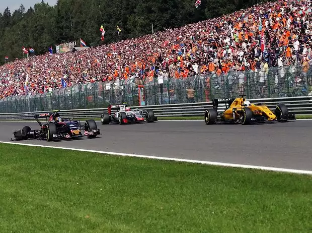 Kevin Magnussen, Carlos Sainz Titel-Bild zur News: Kevin Magnussen, Carlos Sainz