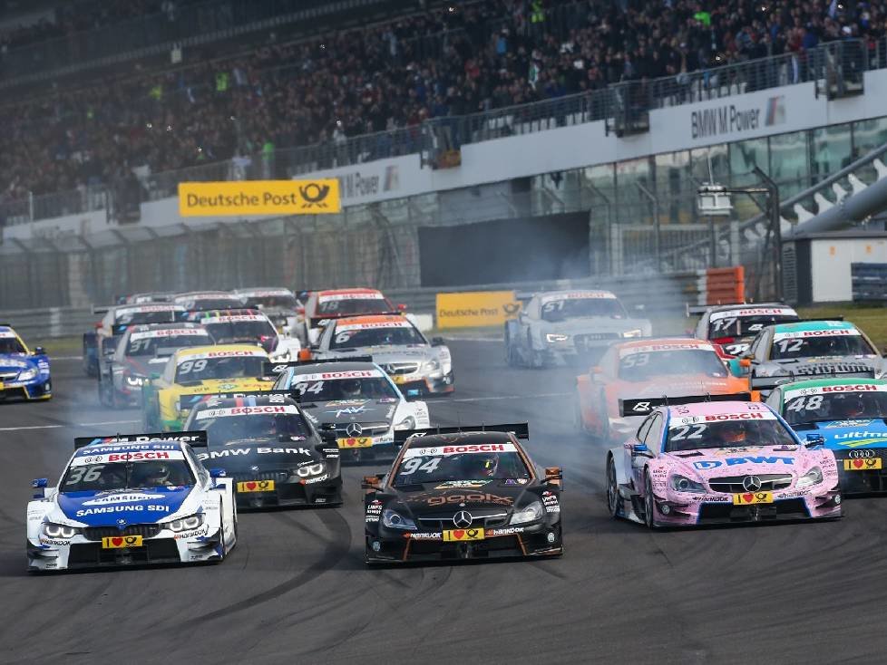 DTM Rennen auf dem Nürburgring: #36 Maxime Martin (BEL, BMW Team RMG, BMW M4 DTM), #94 Pascal Wehrlein (GER, Mercedes-AMG DTM Team HWA, Mercedes-AMG C 63 DTM), #22 Lucas Auer (AUT, Mercedes-AMG DTM Team ART, Mercedes-AMG C63 DTM)