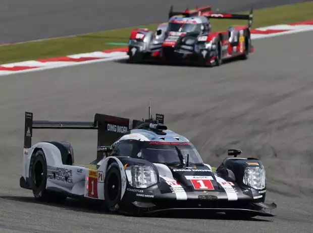 Titel-Bild zur News: Timo Bernhard, Mark Webber, Brendon Hartley