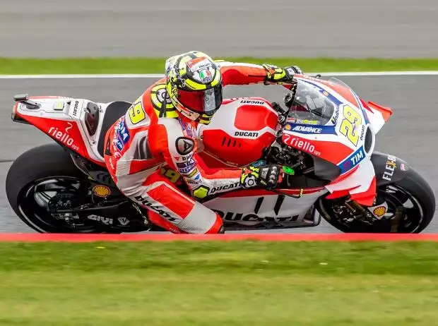 Andrea Iannone Titel-Bild zur News: Andrea Iannone