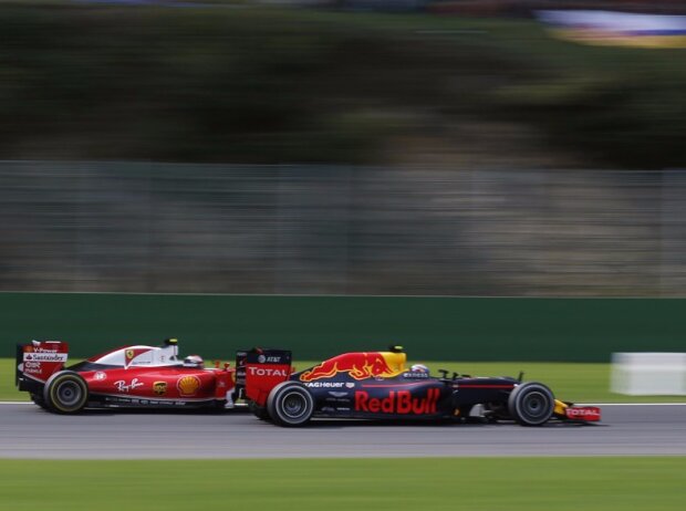 Max Verstappen, Kimi Räikkönen Max Verstappen, Kimi Räikkönen