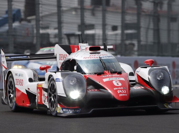 Stephane Sarrazin, Mike Conway, Kamui Kobayashi