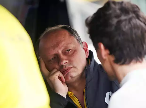 Frederic Vasseur und Jolyon Palmer Titel-Bild zur News: Frederic Vasseur und Jolyon Palmer