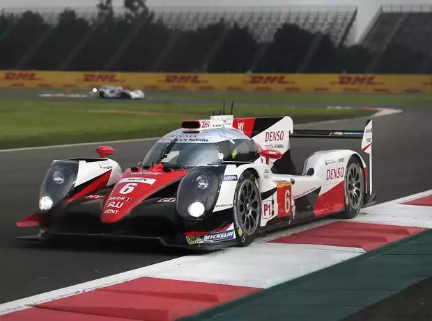 Mike Conway, Kamui Kobayashi Titel-Bild zur News: Mike Conway, Kamui Kobayashi