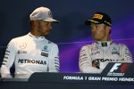 Lewis Hamilton (Mercedes) und Nico Rosberg (Mercedes) 