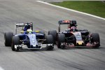 Marcus Ericsson (Sauber) und Daniil Kwjat (Toro Rosso) 