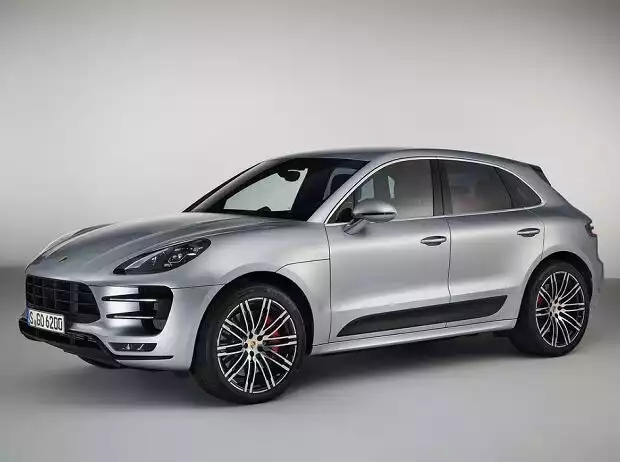 Porsche Macan Turbo mit Performance-Paket Titel-Bild zur News: Porsche Macan Turbo mit Performance-Paket