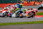 Marc Marquez vor Valentino Rossi 