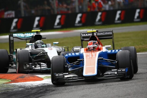 Esteban Ocon Nico Rosberg Manor Manor Racing F1Mercedes Mercedes AMG Petronas Formula One Team F1 ~Esteban Ocon (Manor) und Nico Rosberg (Mercedes) ~ Esteban Ocon Nico Rosberg Manor Manor Racing F1Mercedes Mercedes AMG Petronas Formula One Team F1 ~Esteban Ocon (Manor) und Nico Rosberg (Mercedes) ~