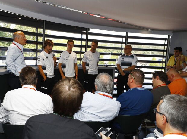 Ron Dennis, Fernando Alonso, Stoffel Vandoorne, Jenson Button