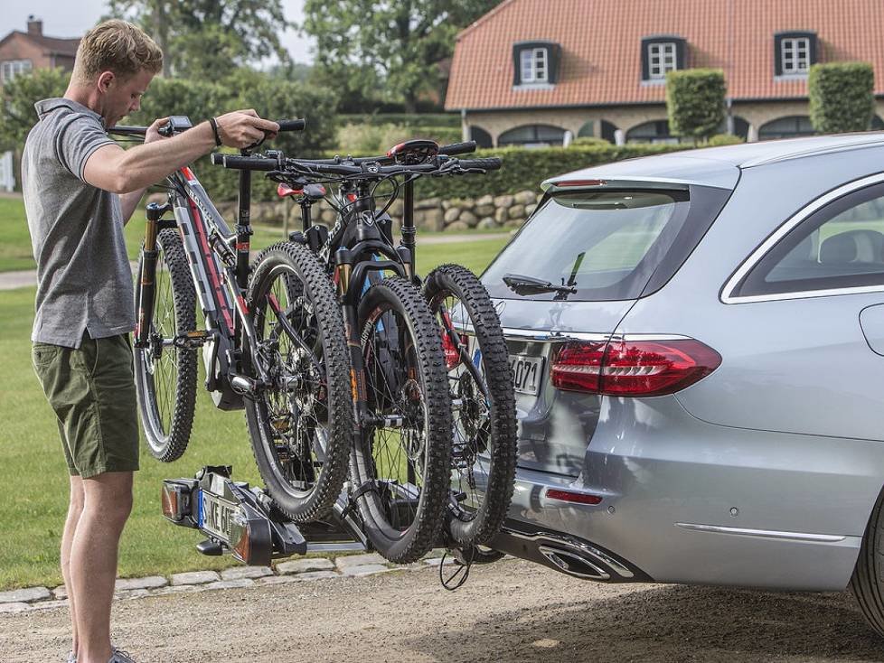 Mercedes-Benz E 350d mit Fahrradträger