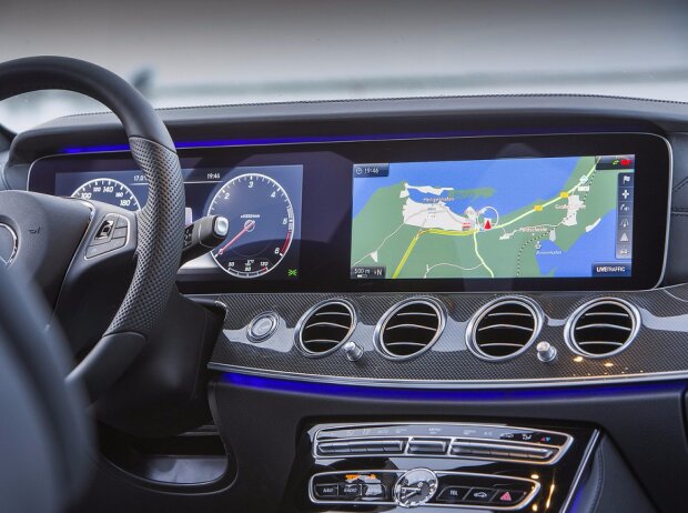 Cockpit des Mercedes-Benz E 220d Cockpit des Mercedes-Benz E 220d