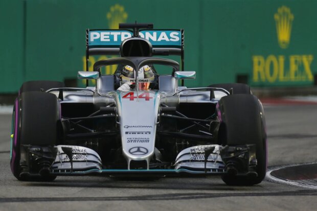 Lewis Hamilton Mercedes Mercedes AMG Petronas Formula One Team F1 ~Lewis Hamilton (Mercedes) ~ 