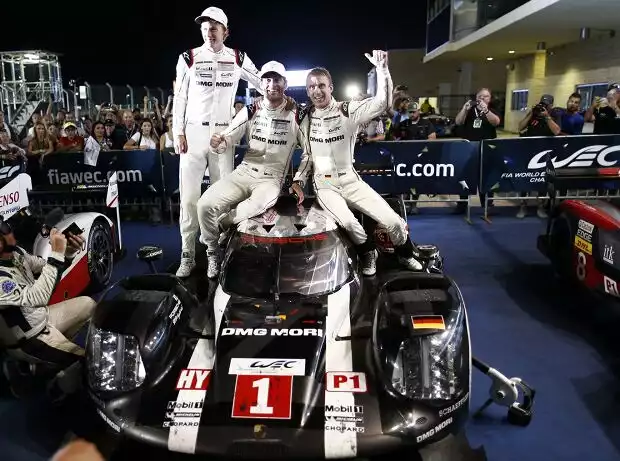 Titel-Bild zur News: Mark Webber, Timo Bernhard