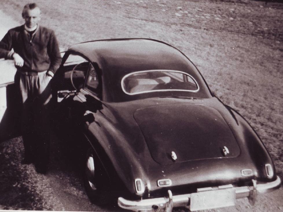 Alexander von Falkenhausen und ein AFM-Coupé