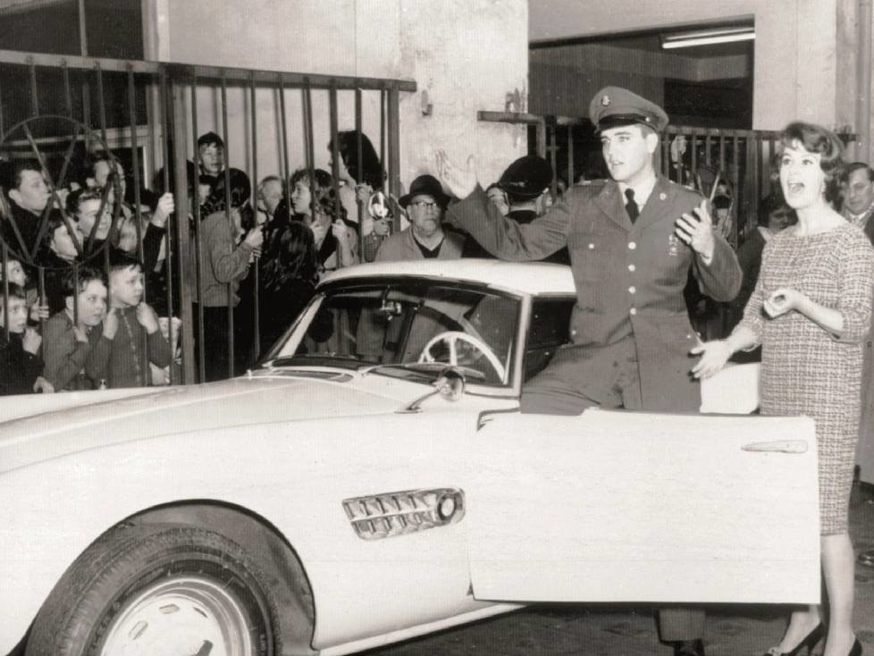 BMW 507: Soldat Elvis Presley und ein 507.