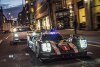Bild zum Inhalt: Im Porsche 919 durch London: Mark Webber auf leisen Sohlen