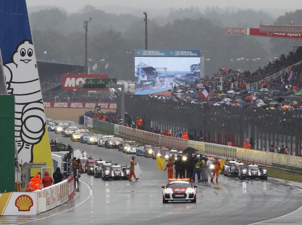 Titel-Bild zur News: Le-Mans-Start