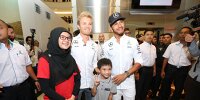 Bild zum Inhalt: Deutsch lernen: Rosberg macht sich über Hamilton lustig