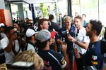 Jenson Button (McLaren), Daniel Ricciardo (Red Bull), Marcus Ericsson (Sauber), Daniil Kwjat (Toro Rosso), Sergio Perez (Force India) und Carlos Sainz (Toro Rosso) 