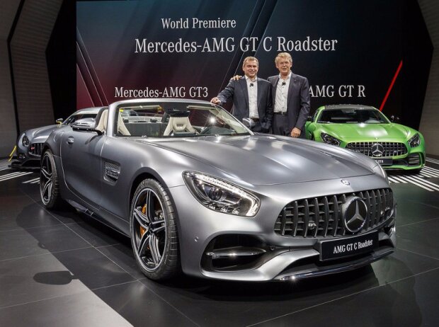 Titel-Bild zur News: Autosalon Paris 2016: Mercedes-Benz Media Night mit Premiere des AMG GT C Roadster