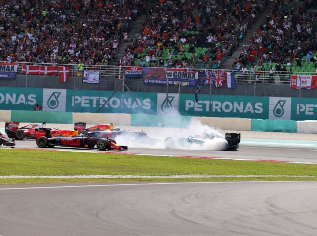 Lewis Hamilton, Nico Rosberg, Sebastian Vettel Lewis Hamilton, Nico Rosberg, Sebastian Vettel