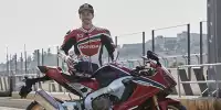 Bild zum Inhalt: Honda: Nicky Hayden präsentiert die neue Fireblade