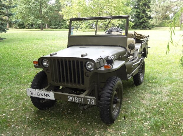 Willys MB von 1944. Insgesamt gebaut 361 349 Exemplare, Vier-Zylinder-Benziner, 2199 ccm, 100 km/h Höchstgeschwindigkeit,0 auf 80 km/h in 19 Sekunden.