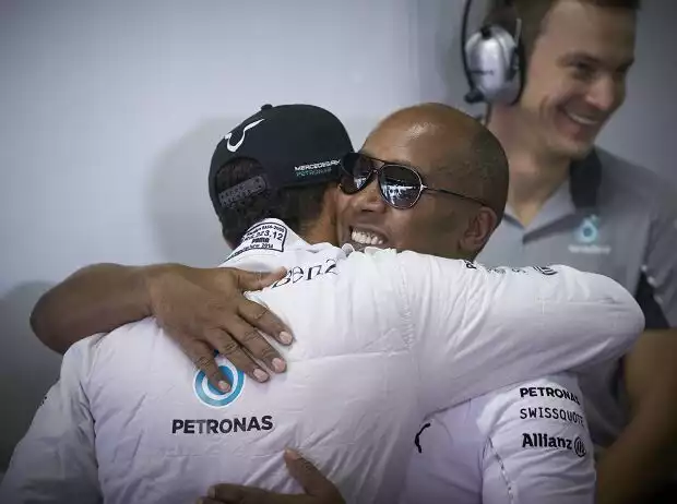 Titel-Bild zur News: Lewis und Anthony Hamilton