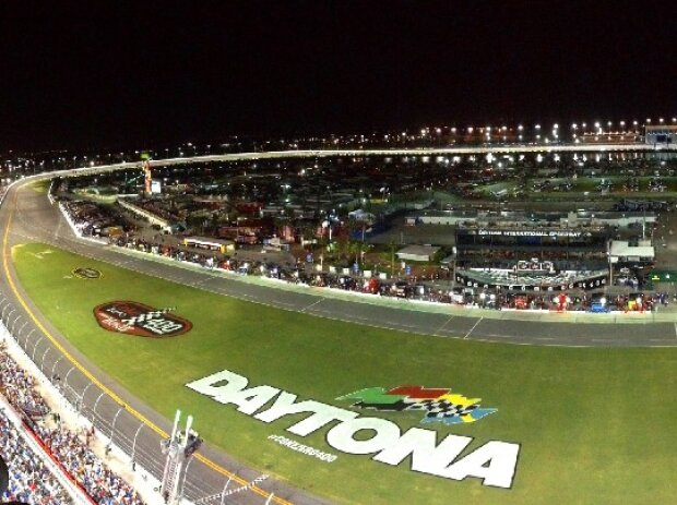 Titel-Bild zur News: Daytona Panorama