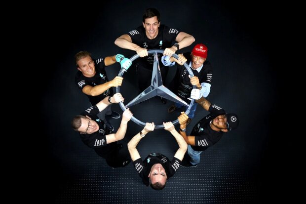Toto Wolff Lewis Hamilton Nico Rosberg Niki Lauda Mercedes Mercedes AMG Petronas Formula One Team F1 ~Toto Wolff, Lewis Hamilton (Mercedes), Nico Rosberg (Mercedes) und Niki Lauda ~ Toto Wolff Lewis Hamilton Nico Rosberg Niki Lauda Mercedes Mercedes AMG Petronas Formula One Team F1 ~Toto Wolff, Lewis Hamilton (Mercedes), Nico Rosberg (Mercedes) und Niki Lauda ~