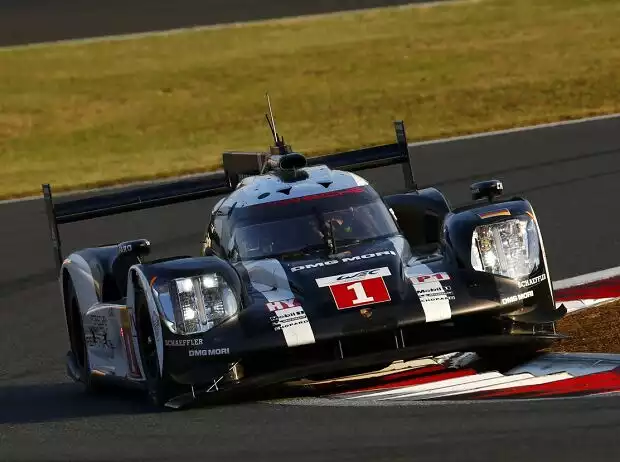 Timo Bernhard, Mark Webber Titel-Bild zur News: Timo Bernhard, Mark Webber