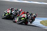 Tom Sykes vor Jonathan Rea (Kawasaki) 